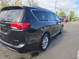 Used 2019 Chrysler Pacifica Limited image 5