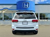 Used 2021 Jeep Grand Cherokee Laredo image 3
