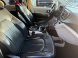 Used 2018 Chrysler Pacifica Touring-L image 5