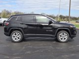 New 2025 Jeep Compass Latitude image 2
