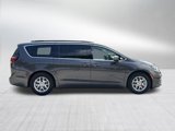 Certified 2022 Chrysler Pacifica Touring-L image 3