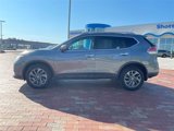 Used 2016 Nissan Rogue SL image 2
