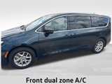 Used 2024 Chrysler Pacifica Touring-L image 4