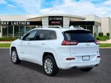 Used 2018 Jeep Cherokee Overland image 3