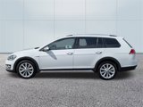Used 2018 Volkswagen Golf Alltrack S image 2