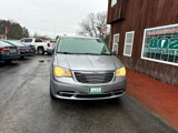 Used 2013 Chrysler Town & Country Touring image 3