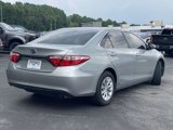 Used 2016 Toyota Camry LE image 3