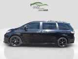 Used 2014 Toyota Sienna SE image 3