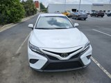 Used 2020 Toyota Camry SE image 2