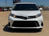 Used 2020 Toyota Sienna LE image 2