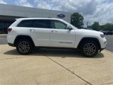 Used 2020 Jeep Grand Cherokee Limited w/ Luxury Group II image 2