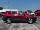Used 2019 Jeep Cherokee Limited w/ Technology Group image 2