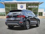 Certified 2022 Volkswagen Taos SE image 3