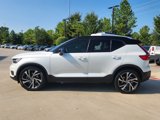Used 2022 Volvo XC40 T5 R-Design w/ Advanced Package image 6