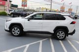 Used 2021 Toyota RAV4 LE image 4