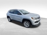 New 2025 Jeep Compass Latitude image 3