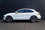 Certified 2025 Porsche Macan image 2