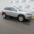 Certified 2019 Jeep Cherokee Latitude w/ Popular Appearance Group image 2
