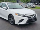Used 2020 Toyota Camry SE image 2