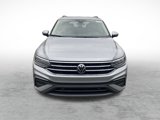 Used 2024 Volkswagen Tiguan SE w/ Panoramic Sunroof Package image 2