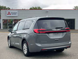 Used 2022 Chrysler Pacifica Touring-L image 4