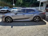 Used 2018 Toyota Camry SE image 2
