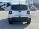 Used 2018 Jeep Renegade Latitude w/ Popular Equipment Group image 4