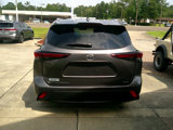 Used 2024 Toyota Highlander XLE image 4