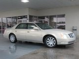 Used 2009 Cadillac DTS w/ Trunk Convenience Package image 2