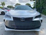 Used 2020 Toyota Avalon Limited image 2