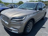 Used 2020 Lincoln Aviator Reserve w/ Equipment Group 201A image 4