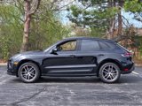 Used 2024 Porsche Macan image 2