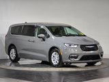 Used 2023 Chrysler Pacifica Touring-L image 2