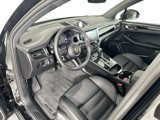 Certified 2025 Porsche Macan image 4