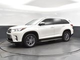 Used 2019 Toyota Highlander XLE image 3