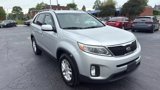 Used 2015 Kia Sorento LX image 3