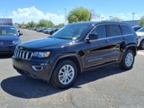 Used 2021 Jeep Grand Cherokee Laredo image 2