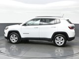 Used 2022 Jeep Compass Latitude image 3