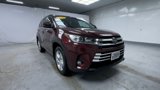 Used 2017 Toyota Highlander Limited image 2