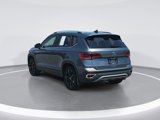 Certified 2023 Volkswagen Taos SE w/ Panoramic Sunroof Package image 5