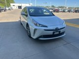 Used 2019 Toyota Prius LE image 2