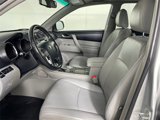 Used 2013 Toyota Highlander SE image 3