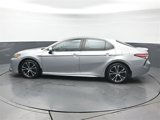 Used 2018 Toyota Camry SE image 3
