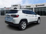 Certified 2022 Jeep Compass Latitude image 3