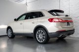 Used 2016 Lincoln MKX Reserve w/ Technology Package image 3