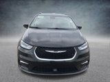 Used 2022 Chrysler Pacifica Touring-L image 2