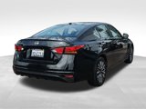 Used 2023 Nissan Altima 2.5 SV image 3