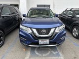 Used 2020 Nissan Rogue SV image 2