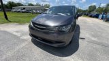 Used 2023 Chrysler Voyager LX image 3