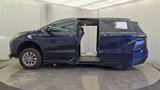 Used 2022 Toyota Sienna XLE image 5